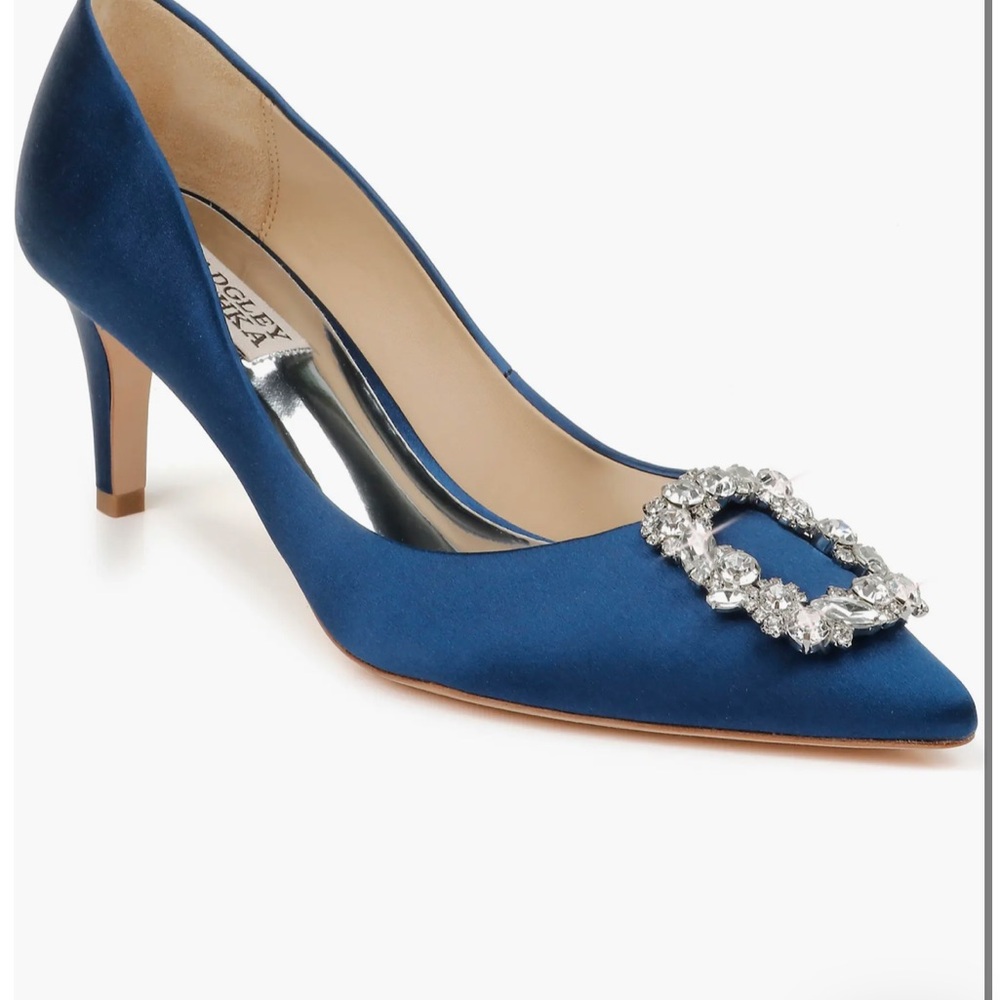 Badgley Mischka Carrie Blue Embellished Pumps size 7 original packaging